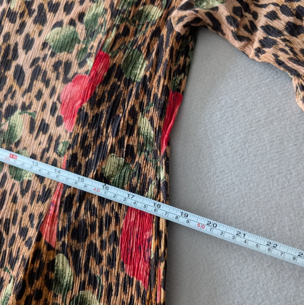 Vintage 90s Leopard and Rose Print Crinkle Rayon Midi Dress 70s Inspired Sz S - Picture 10 of 14